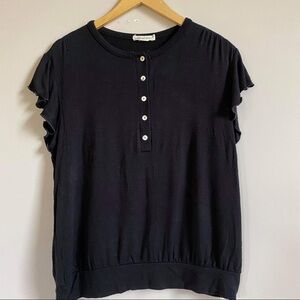 pebble and Stone short sleeve shirt with iridescent buttons